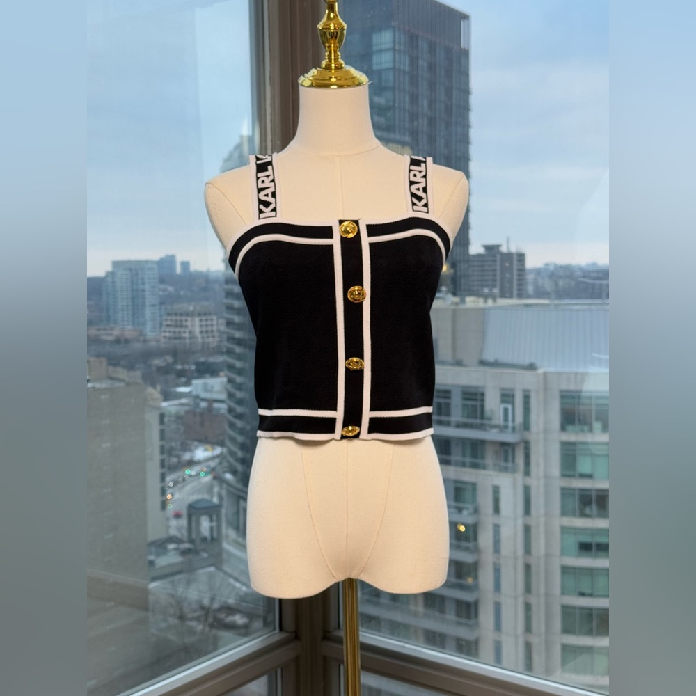 🆕 KARL LAGERFELD 🧿 NWT Classic Black Knit Cami with Logo Embroidery, Buttons - Picture 3 of 14